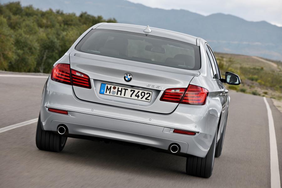  BMW 535i Sedan Luxury Line (F10) 2013 года  (фото 26 из 40)
